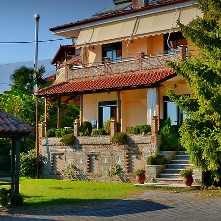 Guesthouse Liogerma Káto Loutrákion Exterior foto