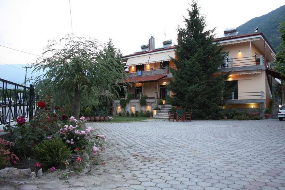 Guesthouse Liogerma Káto Loutrákion Exterior foto