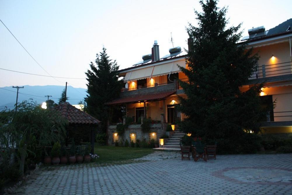 Guesthouse Liogerma Káto Loutrákion Exterior foto
